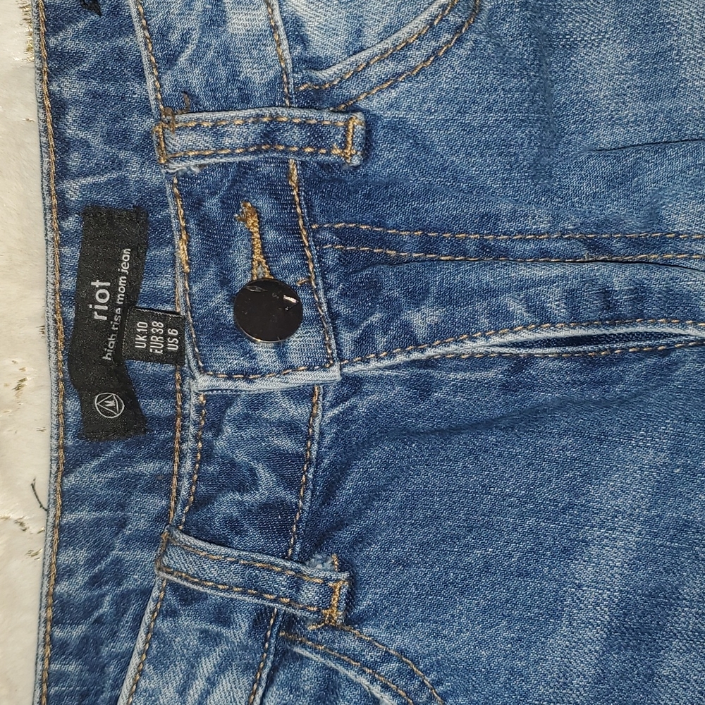Jeans - Picture 2 of 2